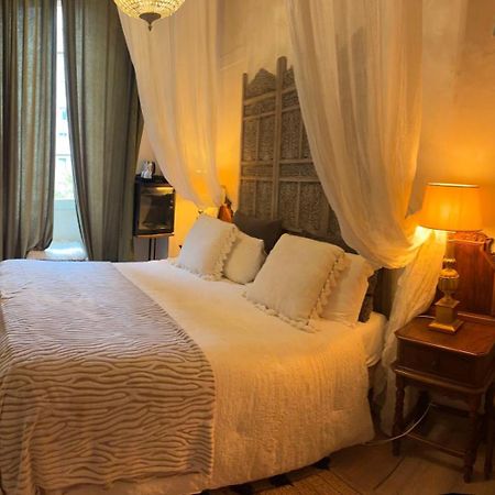 Les Chambres De Amelie B&B Болонья Экстерьер фото