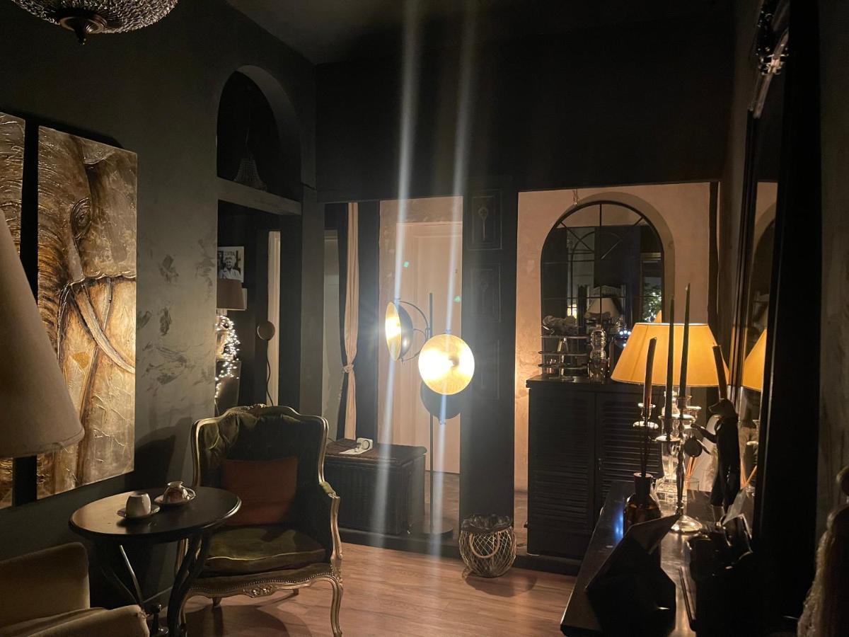 Les Chambres De Amelie B&B Болонья Экстерьер фото