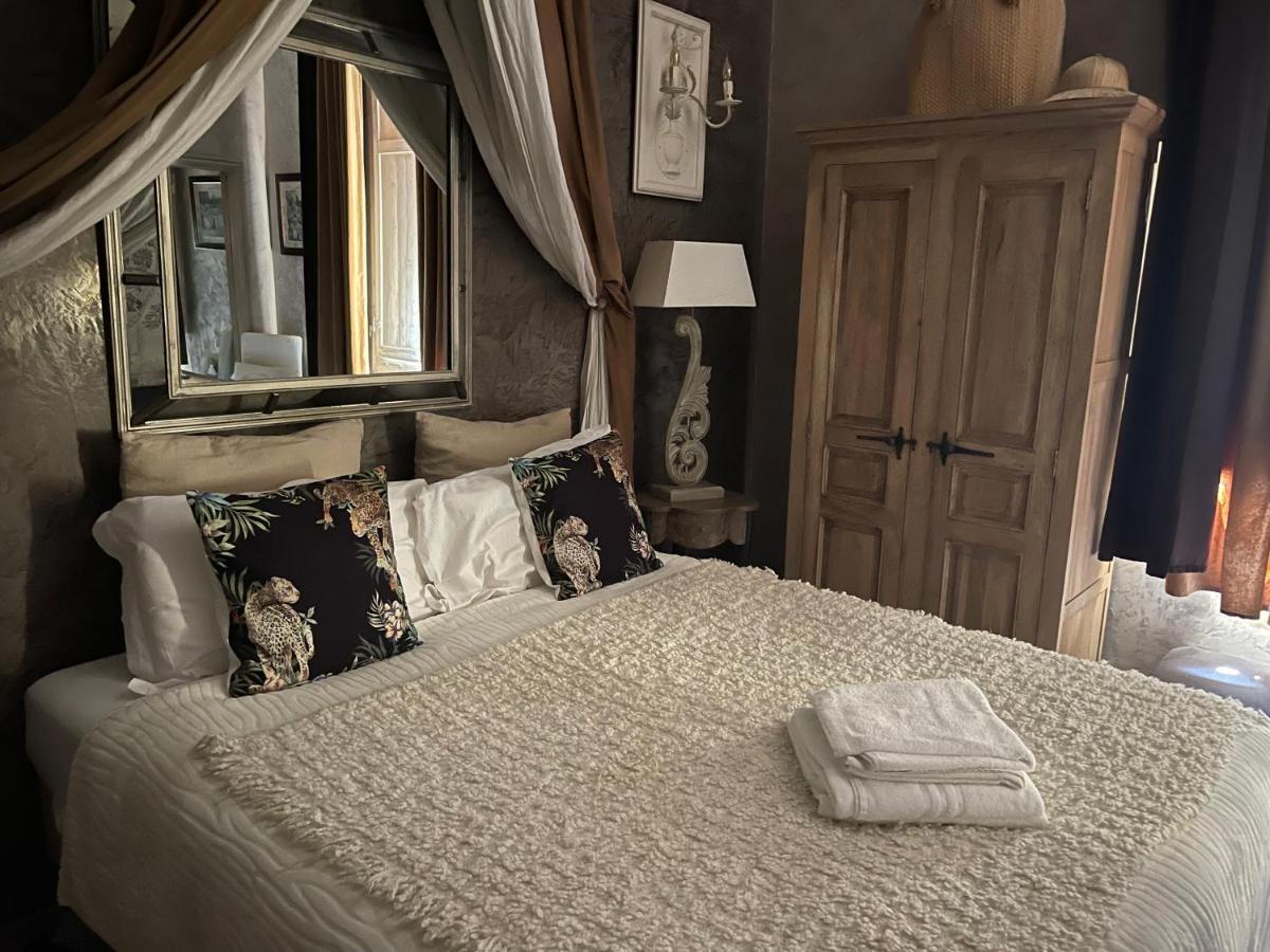 Les Chambres De Amelie B&B Болонья Экстерьер фото