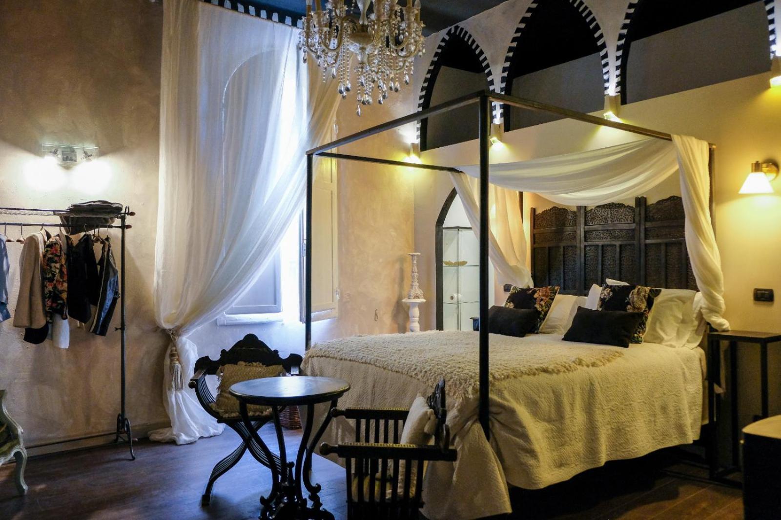 Les Chambres De Amelie B&B Болонья Экстерьер фото