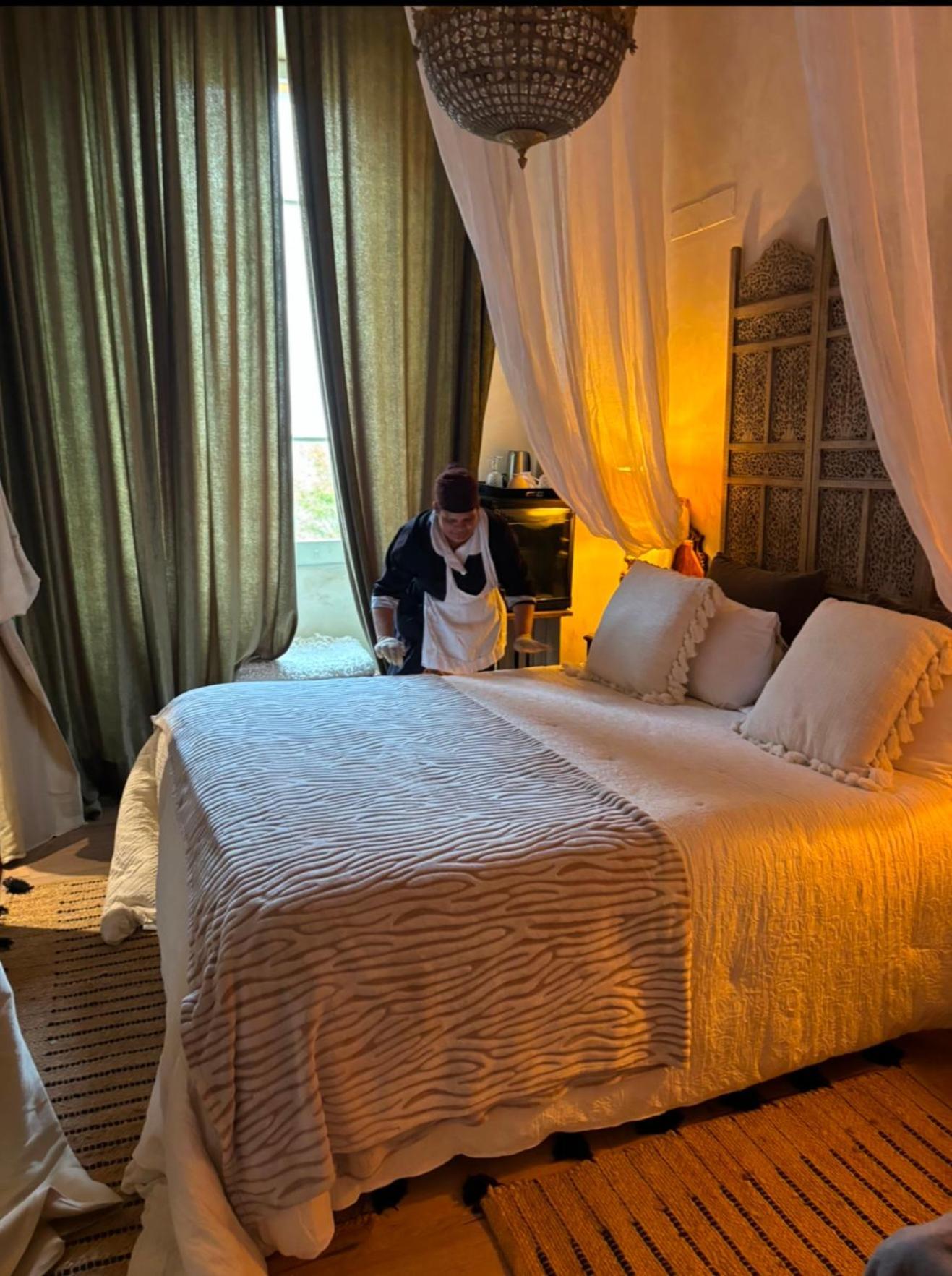 Les Chambres De Amelie B&B Болонья Экстерьер фото