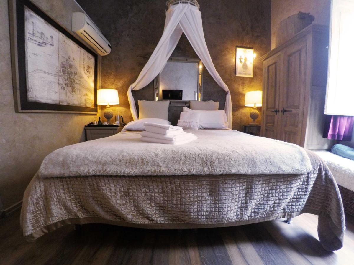 Les Chambres De Amelie B&B Болонья Экстерьер фото